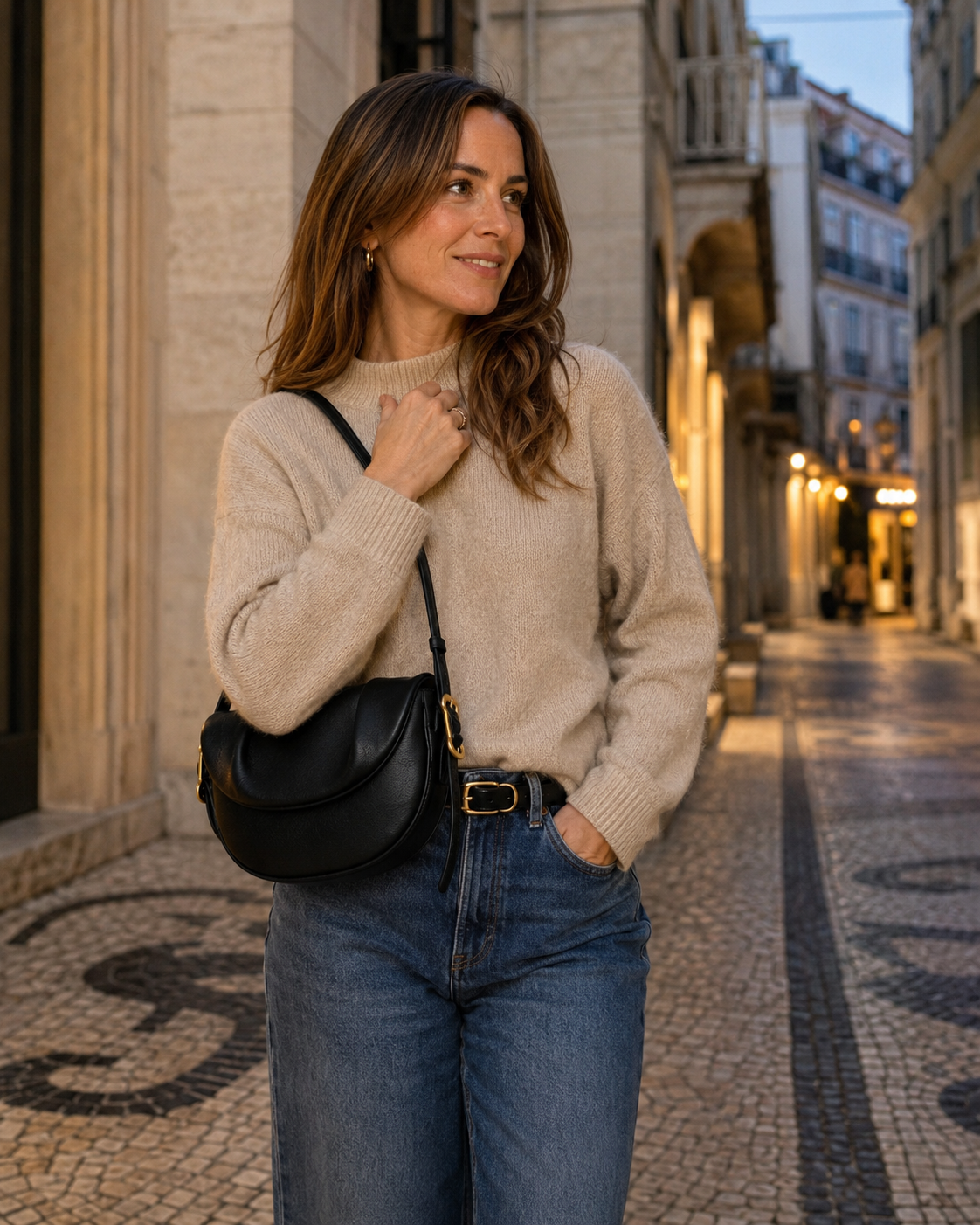TÁCITA SIENA — Saddle em Couro, Preto — imagem 1